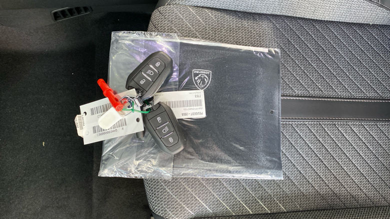 Peugeot 2008 1.2 PureTech Allure 5dr Petrol Estate